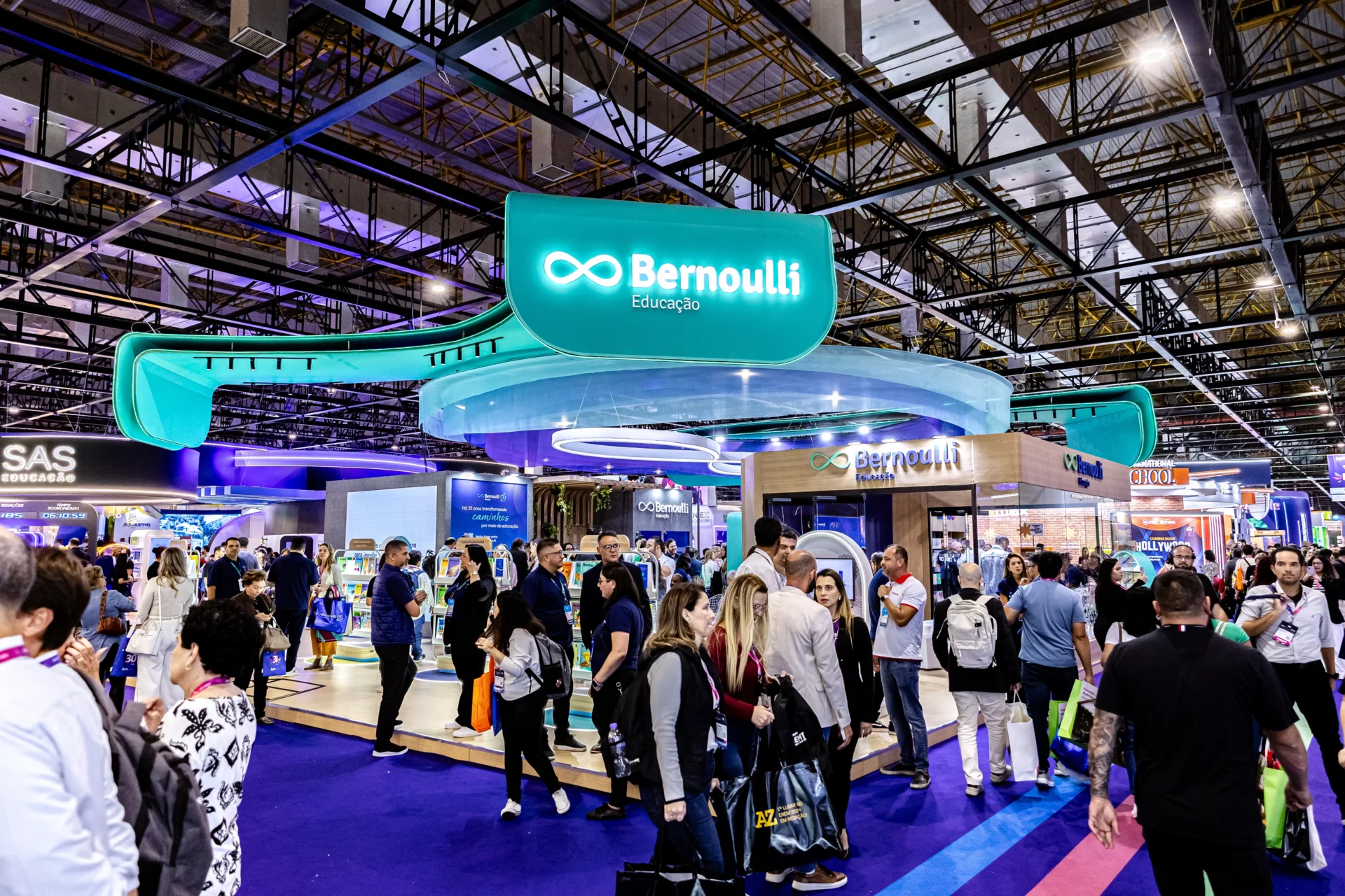 Bernoulli Sistema de Ensino na Bett Brasil 2025